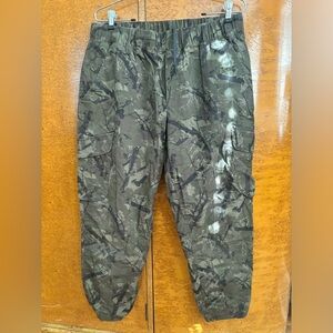 Mountain Hardwear camouflage pants - worn once